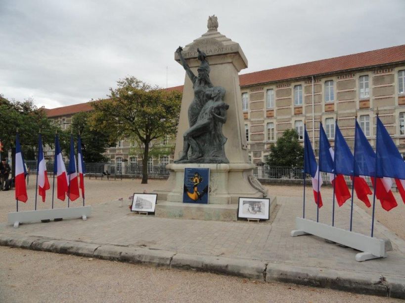 monument de 1870. Valence.